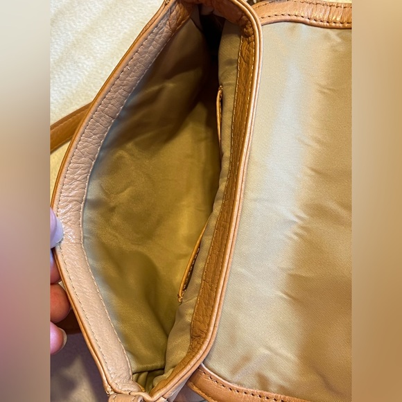 Tory Burch Amanda Tan Leather Shoulder Bag - EUC - Picture 9 of 10